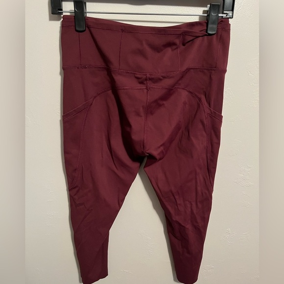 Lululemon Women Dark Sport Red Fast Free Crop II Nulux 19" Reflective Pant - Picture 9 of 12